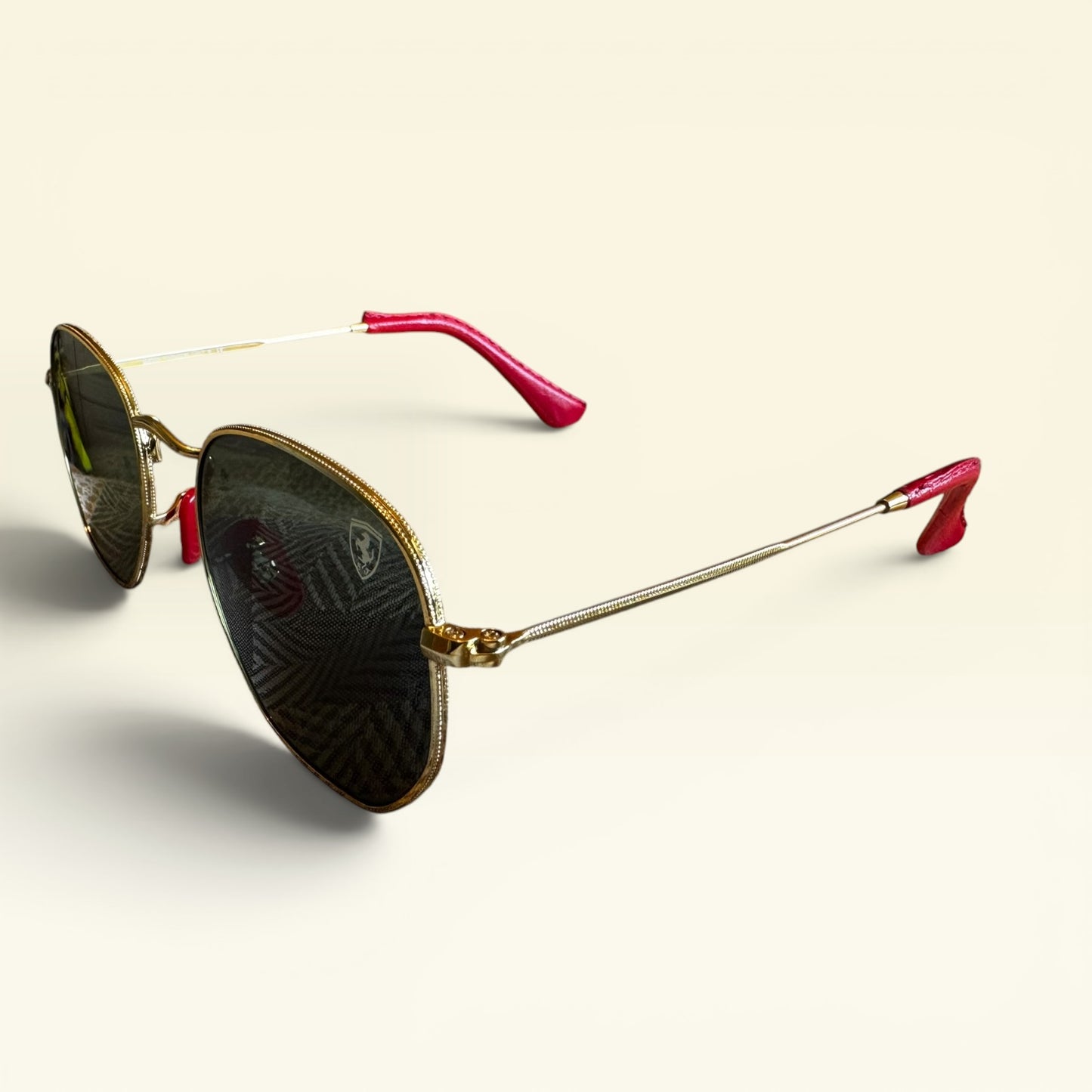 Ray-Ban RB3548 Scuderia Ferrari Round Sunglasses Gold Frame Red Arms Rare