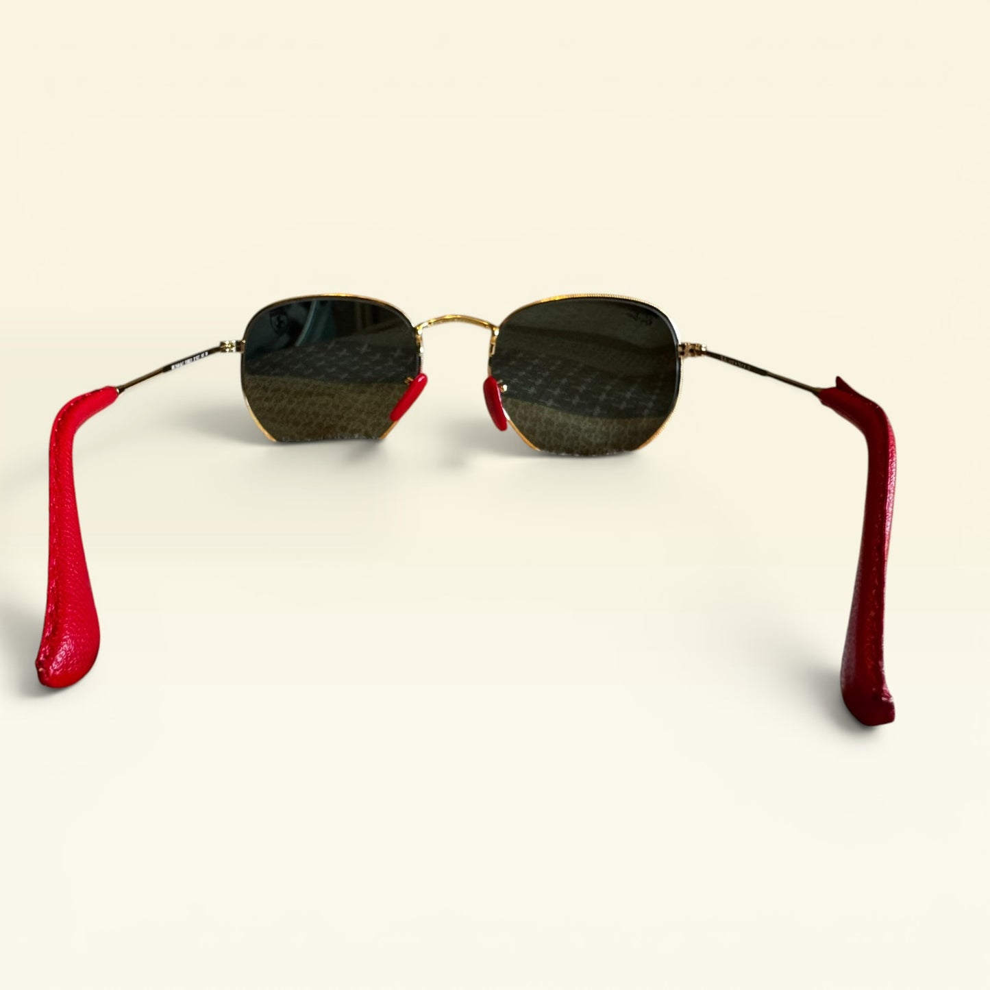 Ray-Ban RB3548 Scuderia Ferrari Round Sunglasses Gold Frame Red Arms Rare