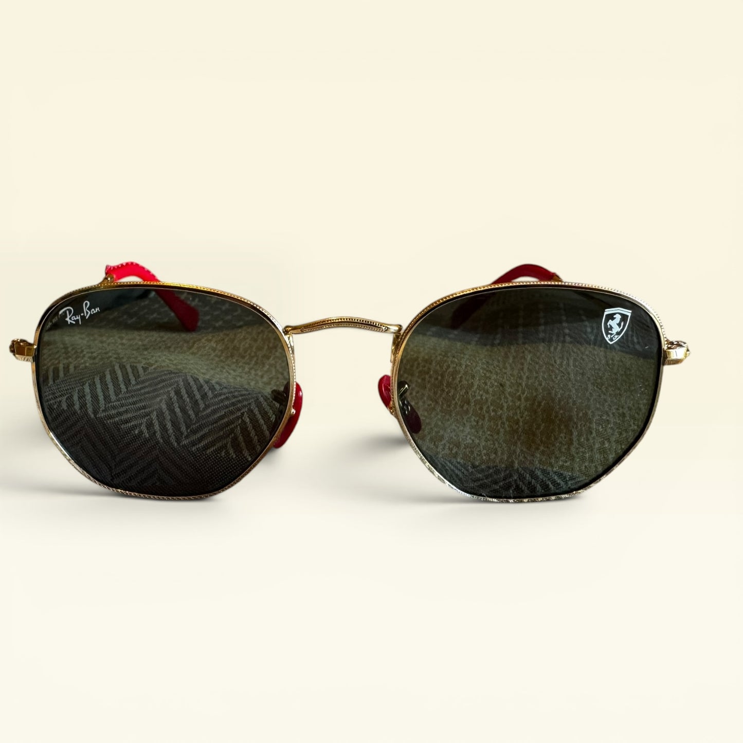 Ray-Ban RB3548 Scuderia Ferrari Round Sunglasses Gold Frame Red Arms Rare